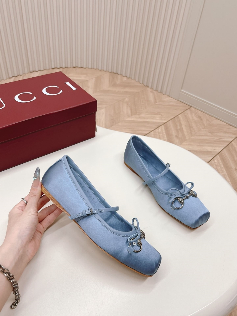 Gucci Flat Shoes